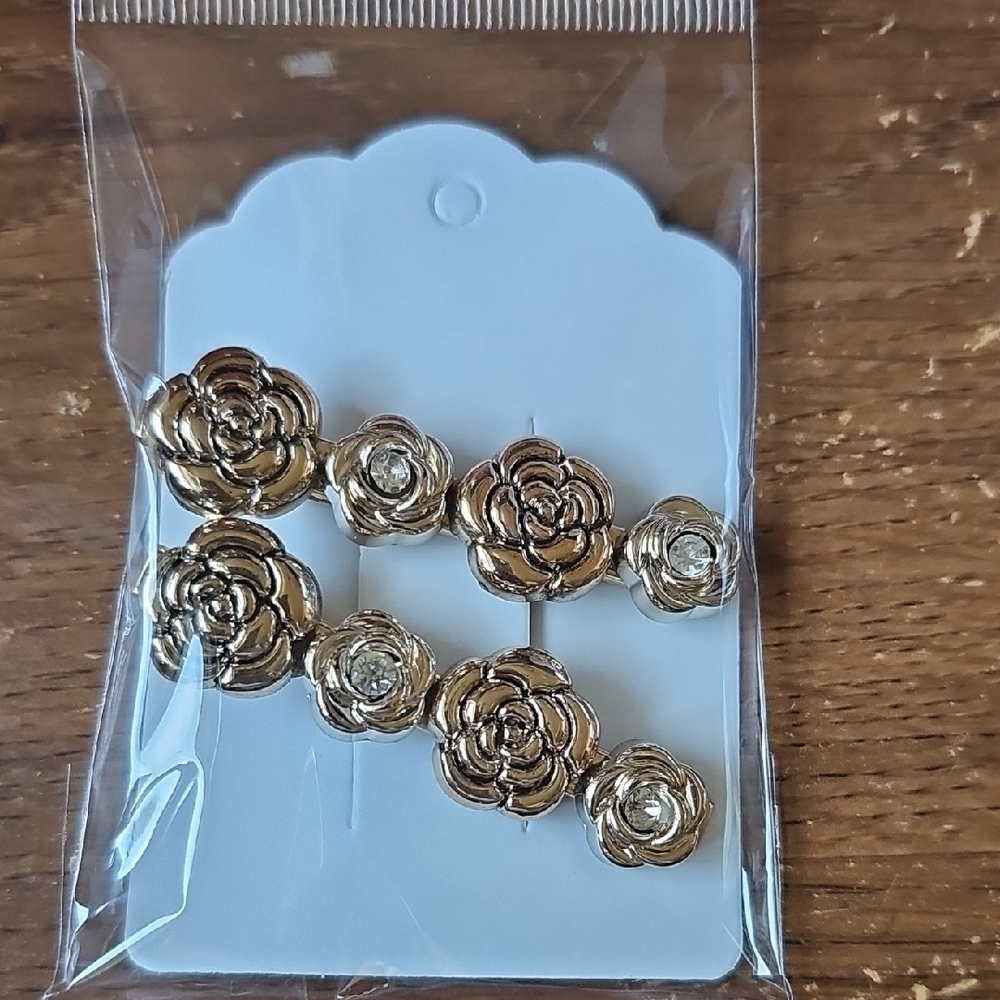 New Gold Tone Flower Hair Clips Pair With Rhinestones - Aligator Clip